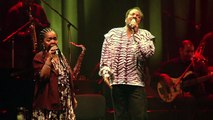 This is an excerpt of the concert given by Cesaria in Lisbon Coliseu, on 8 May 2010. There is a story about this concert...The day before, Cesaria was giving