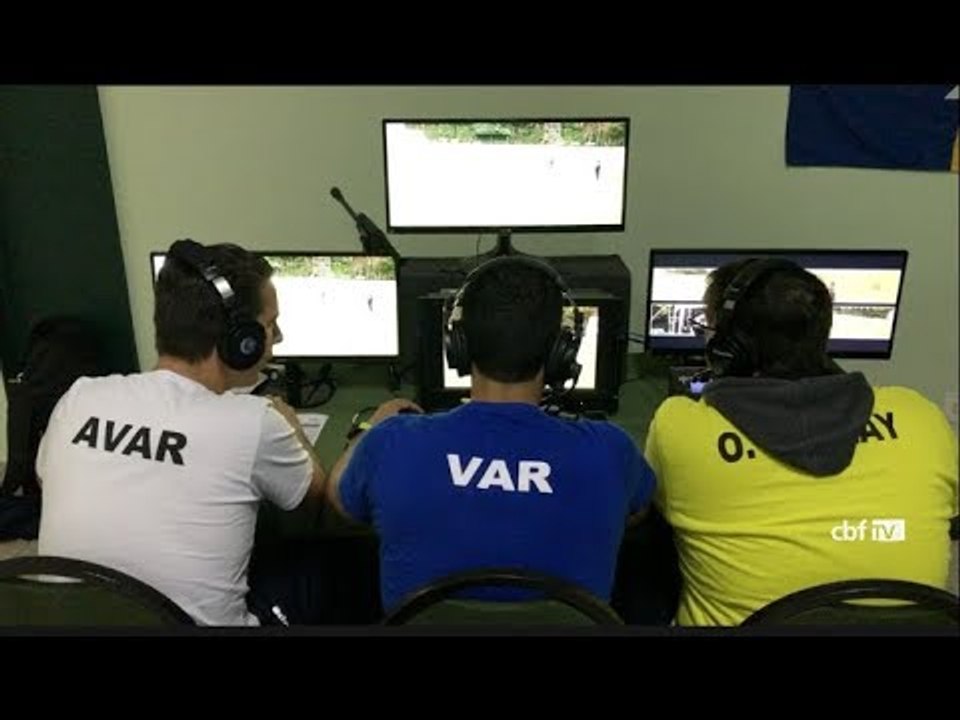 Arbitragem trabalha habilidades específicas para atuação do VAR
