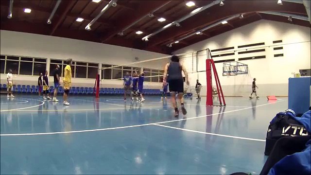shortest volleyball spiker !!!!!!!! huge spike ace jumper !!!!