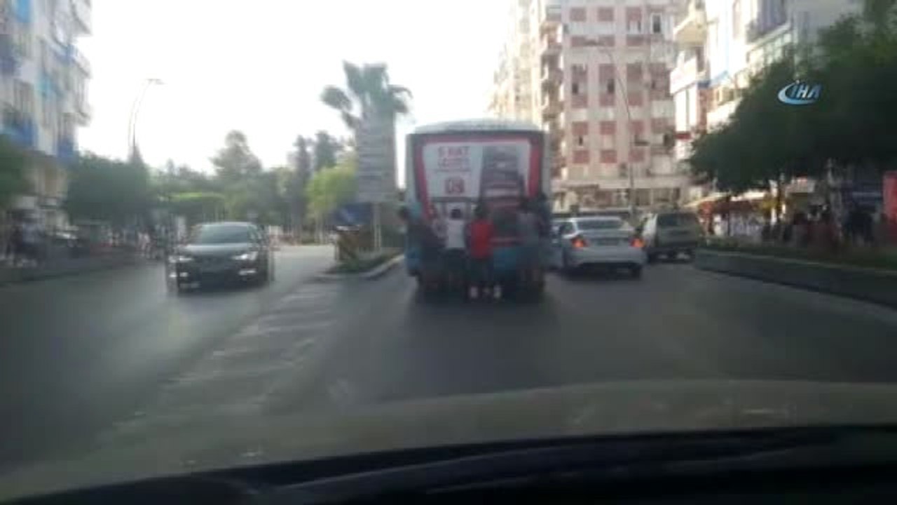 Pes Dedirten Yolculuk...patenci Çocukların Tehlikeli Yolculuğu Yürekleri Ağza Getirdi