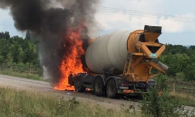 Download Video: Beton mikseri alev topuna döndü