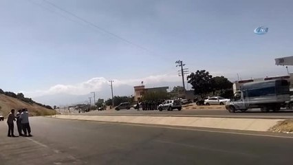 Jandarma Yol Kapatamaya İzin Vermedi