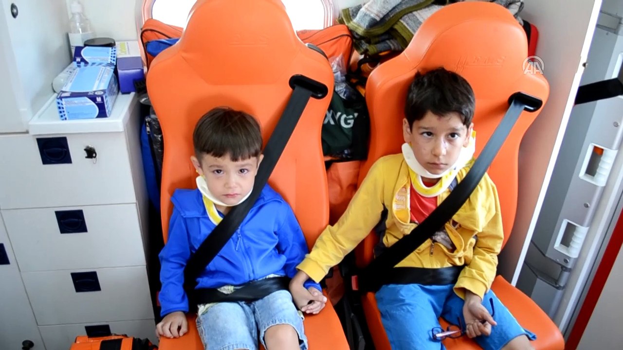 Aksaray'da minibüs şarampole devrildi: 10 yaralı