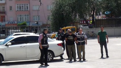 Başkalarının yerine ehliyet sınavına giren 2 kişi serbest bırakıldı