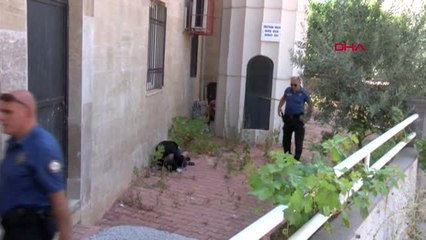 Antalya Cami Avlusunda Yüksek Dozda Uyuşturucudan Öldü Hd