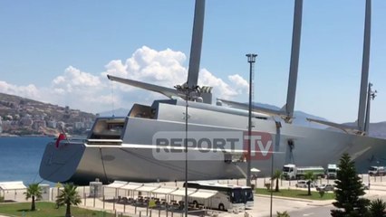 Report Tv - Ankorohet në Sarandë jahti superluksoz i miliarderit rus