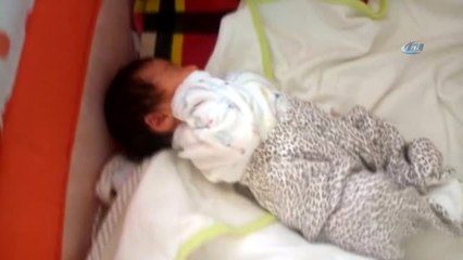 Kız Bebeğin Doğum Raporuna 'Erkek' Yazılınca Kimlik Çıkaramadı