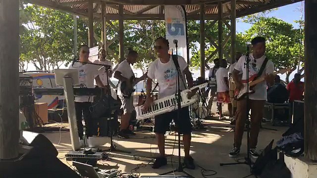 Le groupe Dynasti'z en LIVE cet après-midi de 15H à 18H sur RCI en direct du MOULE et en Facebook LIVE : VAKANS O PEYI !Le RCI VAKANS O PEYI est de retour ave