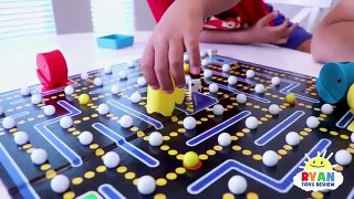 Ryan Plays Vintage Pac Man Board Game!!!