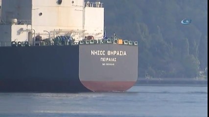 İstanbul Boğazı Gemi Trafiğine Kapatıldı