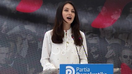 Ora News - PD denoncon Ardian Dvorani dënoi 15 vite burg shkodranët se rrëzuan bustin e Enver Hoxhes