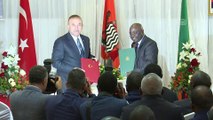 Türkiye Cumhurbaşkanı Erdoğan Zambiya’da - Anlaşmaların imza töreni - LUSAKA