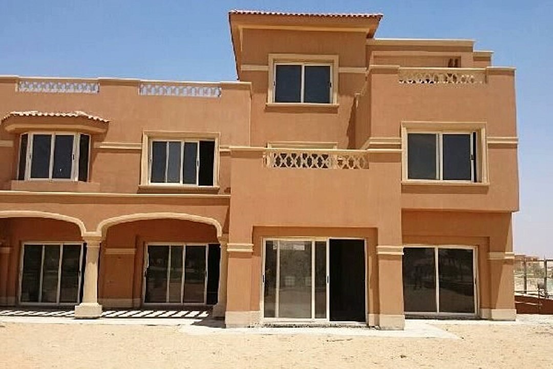 فيلا بموقع مميز للصفوه بالم هيلز جولف فيوز اكتوبر عالجولف