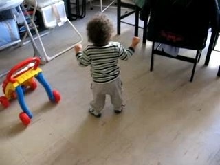 Nolan marche !