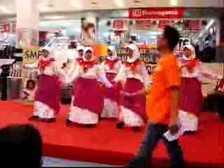 TARI ADAT KHAS INDONESIA