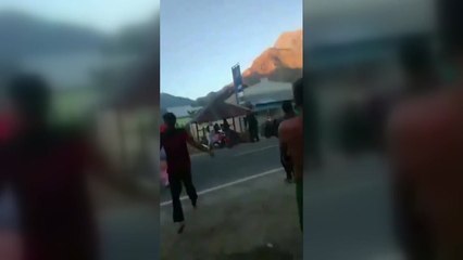 인도네시아 롬복서 규모 6.4 지진...10명 사망·수십 명 부상 / YTN