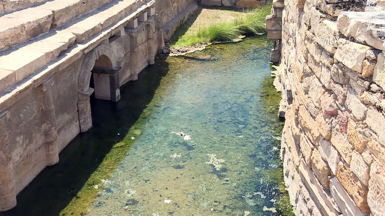 Pamukkale'deki 'cehennem kapısı' ziyarete açılı...