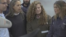 Adolescente palestina Ahed Tamimi sale de prisión tras condena de ocho meses