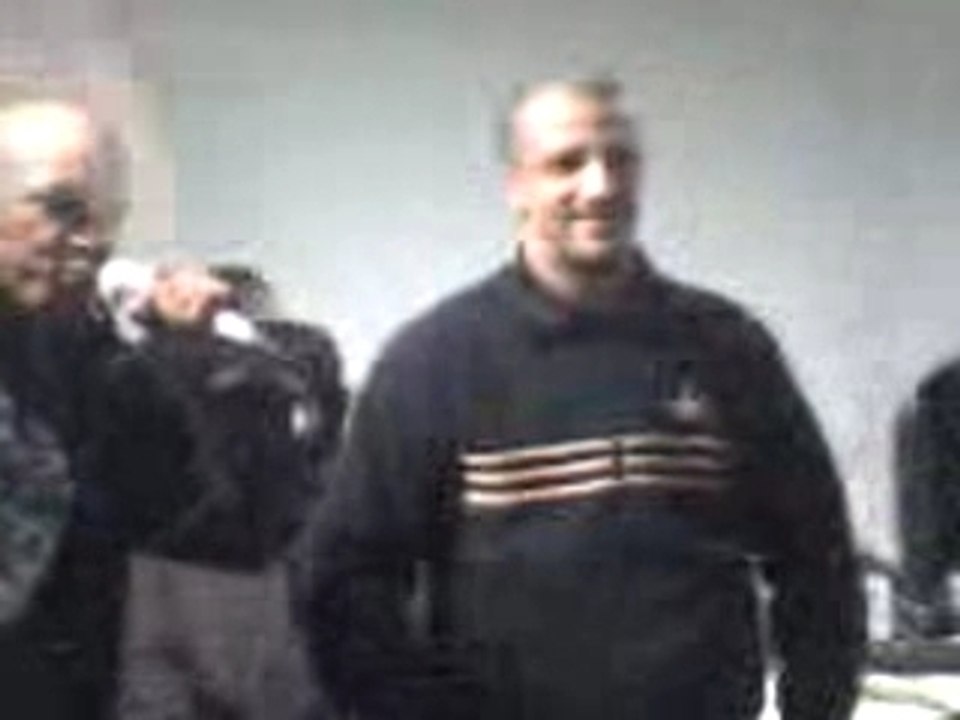 DEDICACE AUX CHLEUH DE GS LOL!! SISI