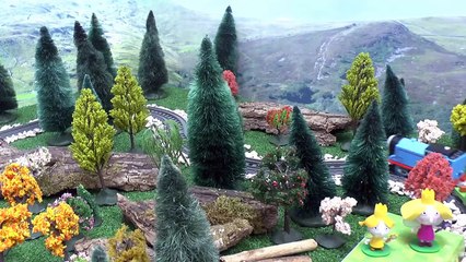 Thomas The Tank Engine helps Ben & Holly open Surprise Eggs | Inside Out, Peppa Pig, Kinde