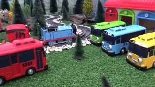 Thomas The Tank Engine Game By Tayo 꼬마버스 타요 | Play Doh Toy Minions Thomas and Friends Stor