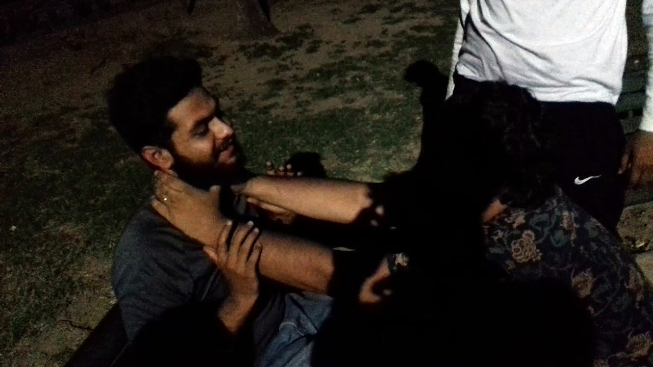 Live Murder of Frind in Park at Midnight/ Live Murder Prank with frinds/ Funny Prank live murder