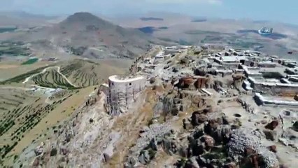 Tarihi Gevale Kalesi Ortaya Çıkarılıyor