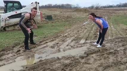 CRAZY MUD WRESTLING!!