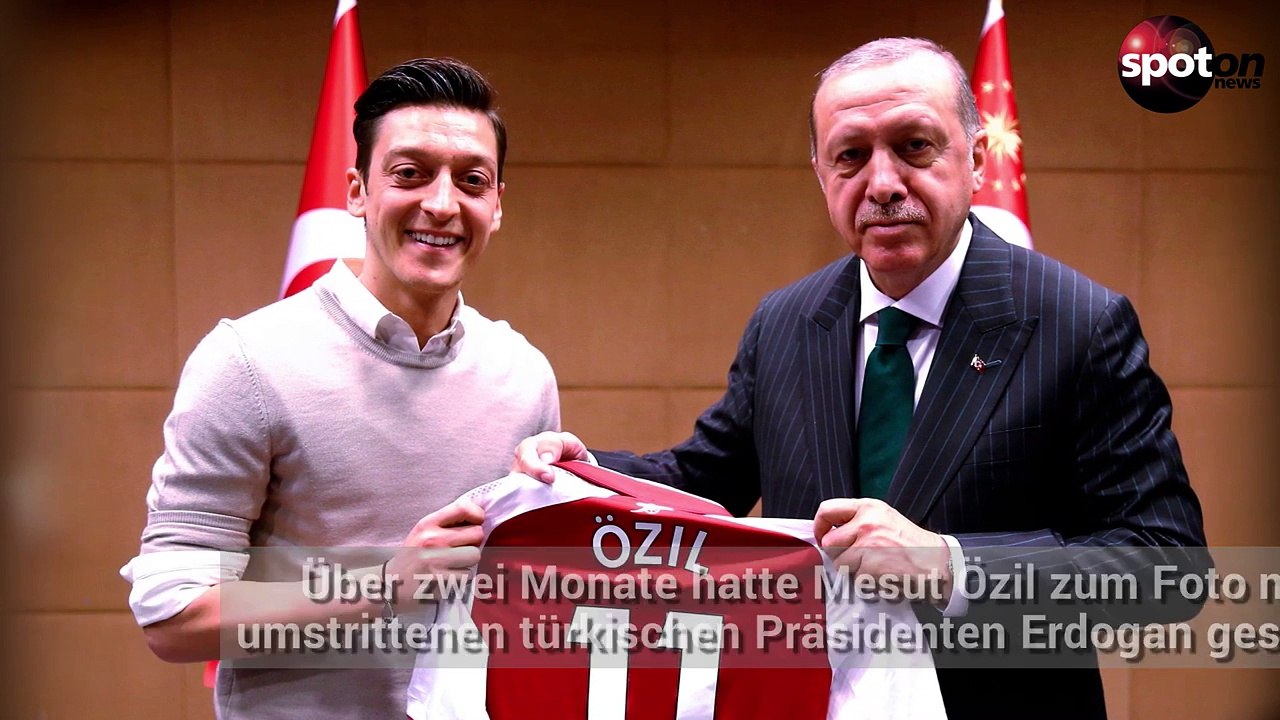 Nach Özils Rücktritt: So reagieren Promis und Politiker