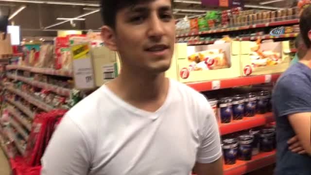 Dev Mağaza Zincirinde Kıdem Tazminatını Alamayan İşçiler Eylem Yaptı