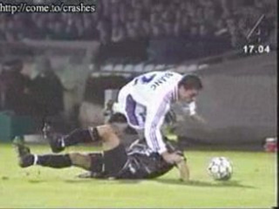 Football cassage du tibia choc!!