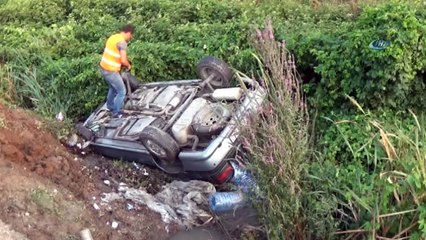 Otomobil takla atıp dereye uçtu: 4 yaralı