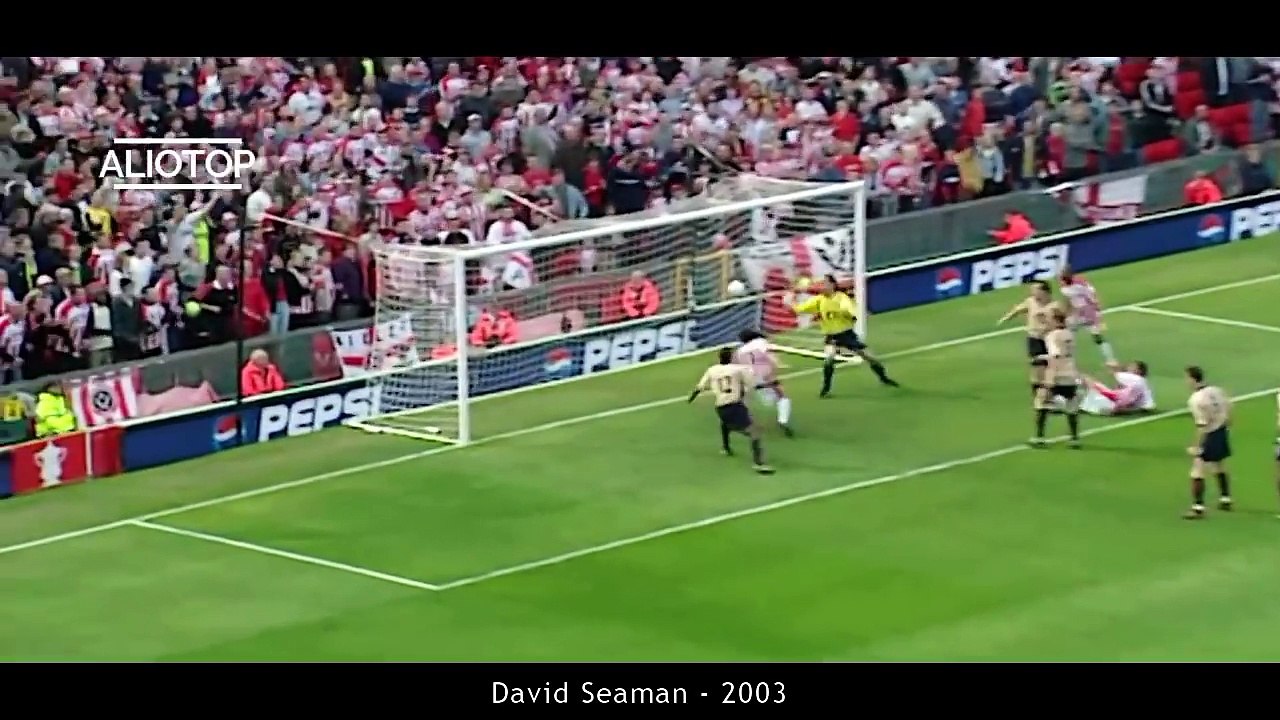 30 Arrêts Sensationnels dans le Foot