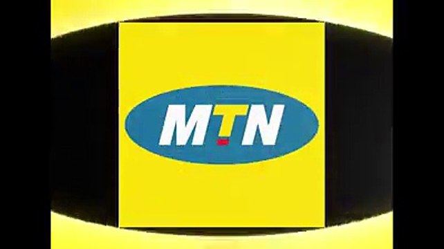 Y'ello! Vivons ensemble la célébration des étudiants et du Recteur de l'Université de Douala, après les médailles remportées durant les finales de Judo aux jeux