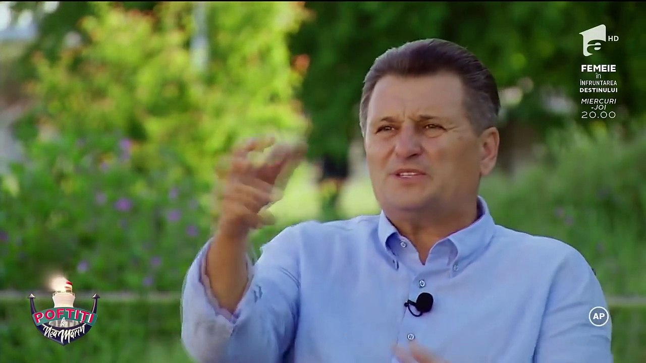 Cos roșu de pumni și palme de la nea marin. cine a furat cheia de la bucătărie