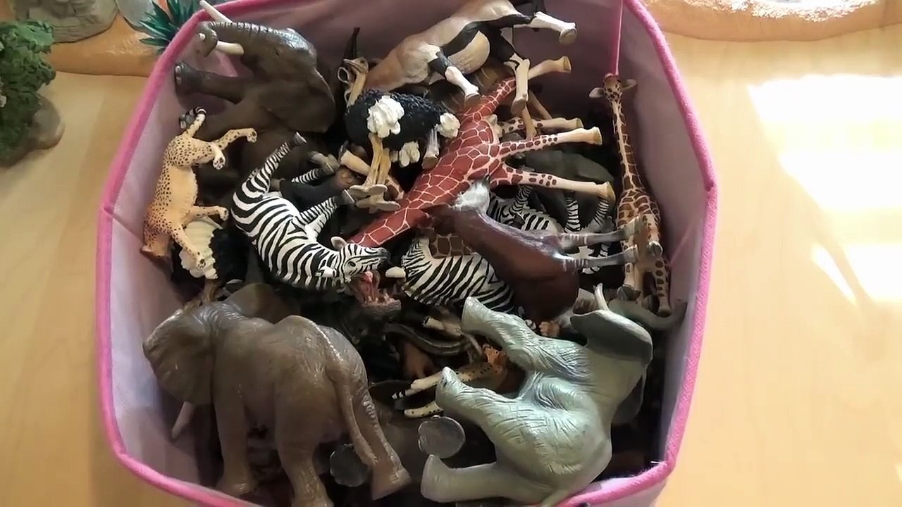 Schleich NEW Waterfall Set Watering Hole and Happy Cute Animals Toys ZOO