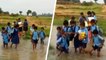 Chattisgarh's Korea Students crosses River without Bridge to reach School | Oneindia News