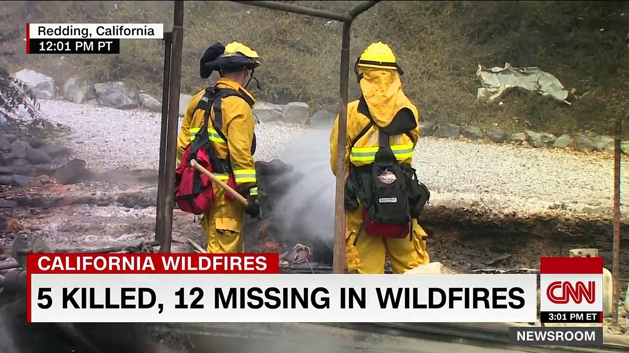 Firefighters battle deadly California wildfire