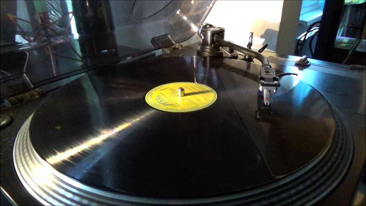 Colonie de vacances ukrainienne 2e partie Disque Pyral