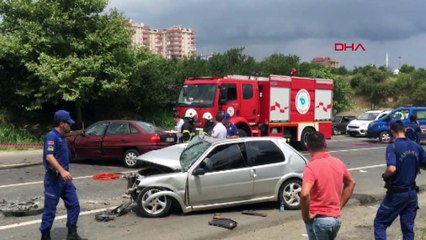 Tekirdağ’da iki otomobil çarpıştı:  1 ölü, 4 yaralı