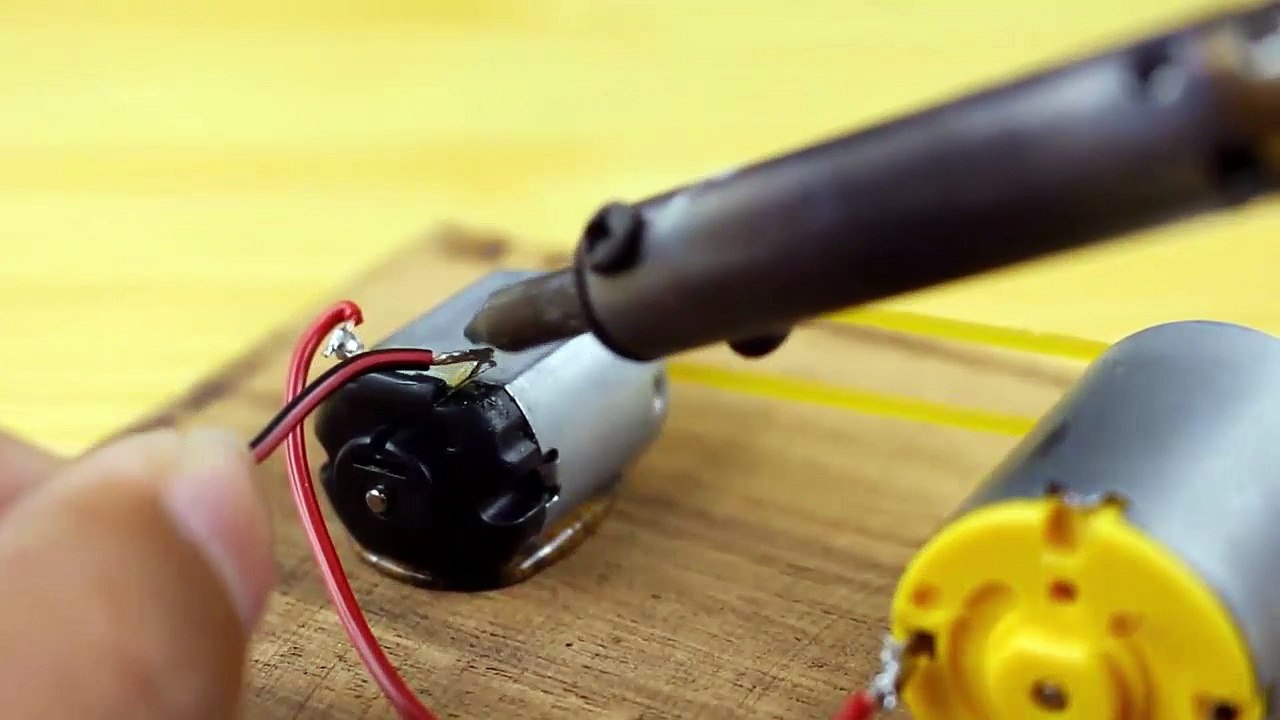 How do permanent generator