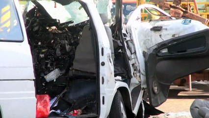 - Düğün Otobüsü Kaza Yaptı: 13 Ölü, 4 Yaralı