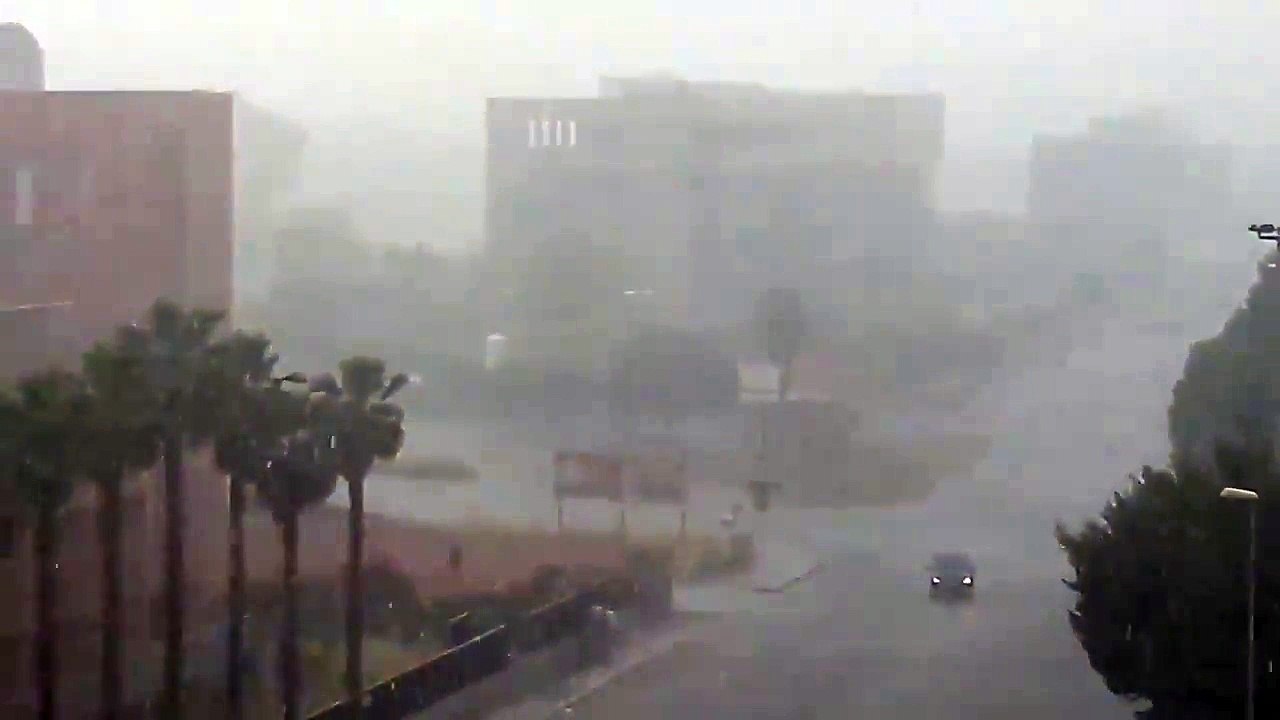 Temporale e Nubifragio a Lecce (Puglia - Salento)