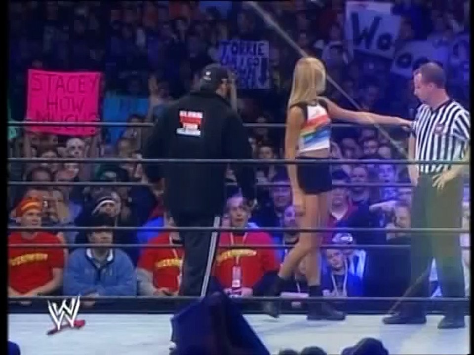 Bra and panties match Stacy Keibler vs Torrie Wilson WWE video