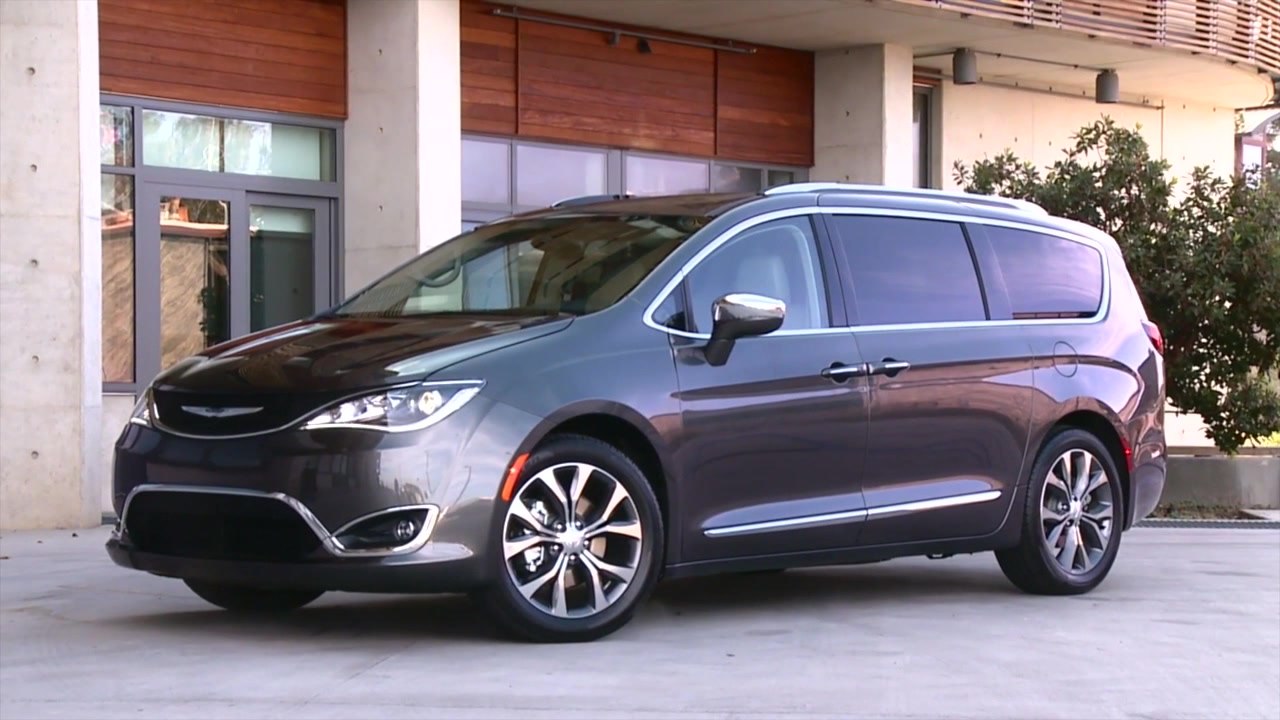 2018 Chrysler Pacifica Driving Video