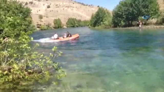 Nehirde Mahsur Kalan Anne ve Oğlunu İtfaiye Kurtardı