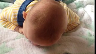 3 months old (14weeks) baby crawling