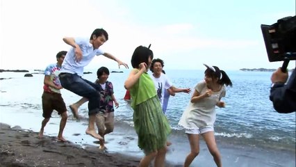 乃木坂46・齋藤飛鳥がネコ耳付けて、海で大はしゃぎ！『あの頃、君を追いかけた』メイキング映像公開