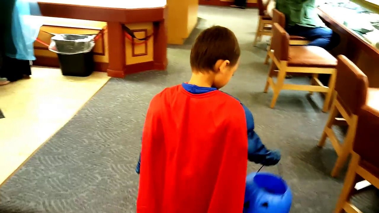 Trick Or Treat On Halloween At The Mall!