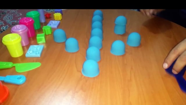 Kinetic sand entertains ,It takes great shape